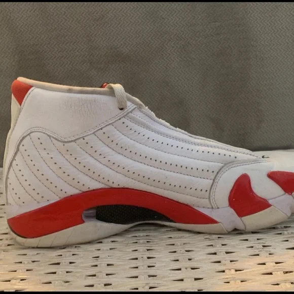 candy cane jordan 14s used but not much
